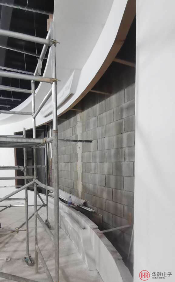 LED大屏未安裝板材前
